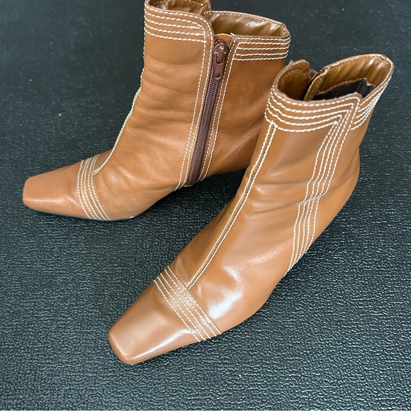 Brown boots with small heel - Picture 3 of 4